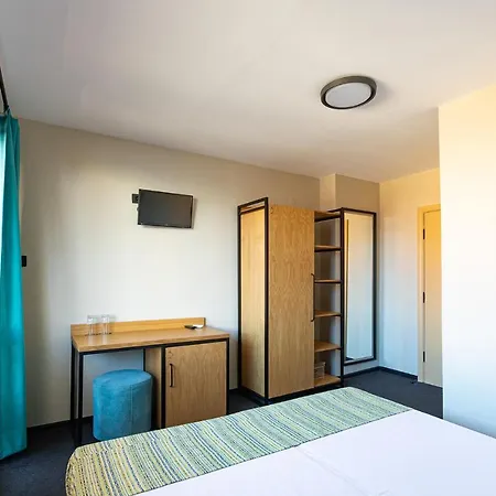 Albatros New Town Готель 3*